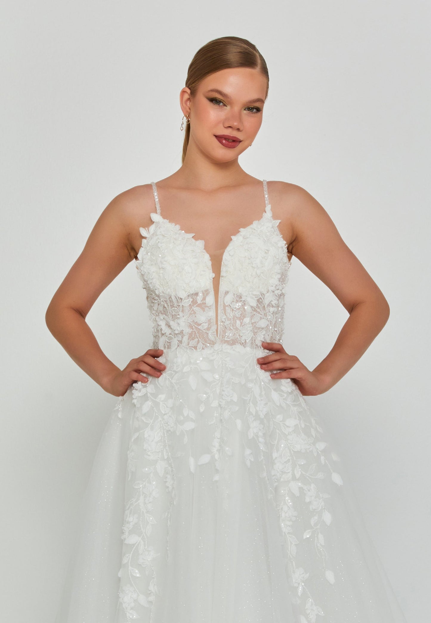 Sleeveless Maxi Tulle Regular Wedding Dress Unit Price: €240