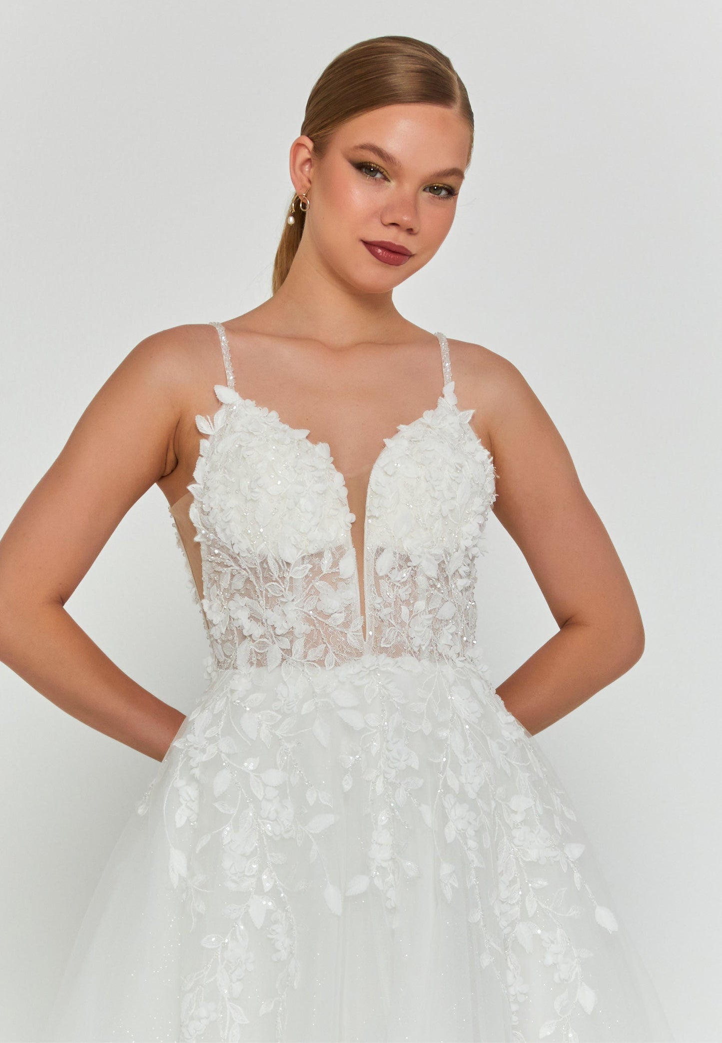 Sleeveless Maxi Tulle Regular Wedding Dress Unit Price: €240