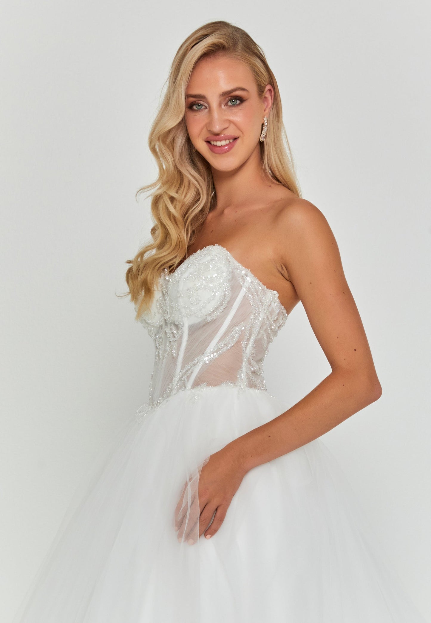 Strapless Maxi Tulle Regular Wedding Dress Unit Price: €200