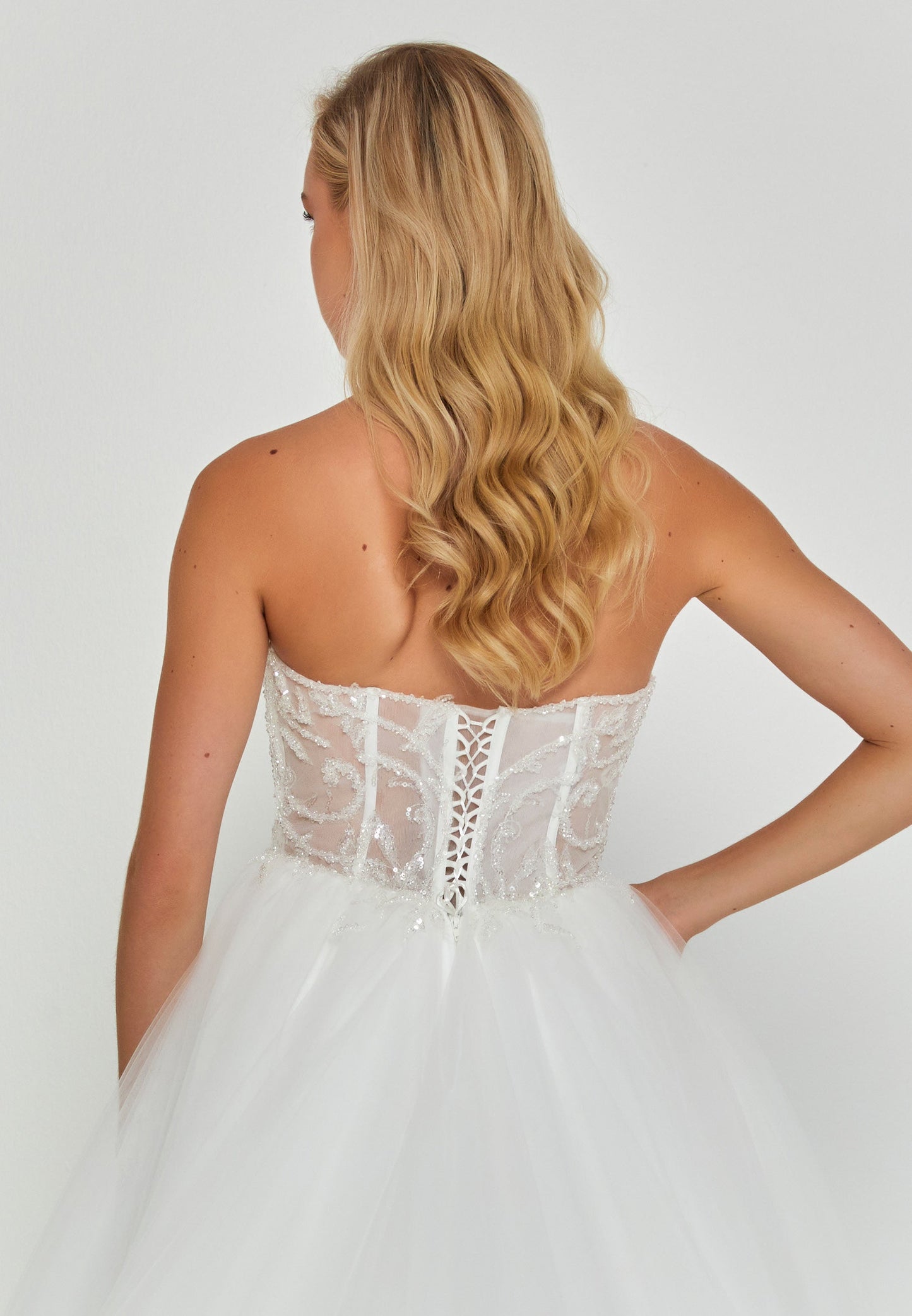 Strapless Maxi Tulle Regular Wedding Dress Unit Price: €200