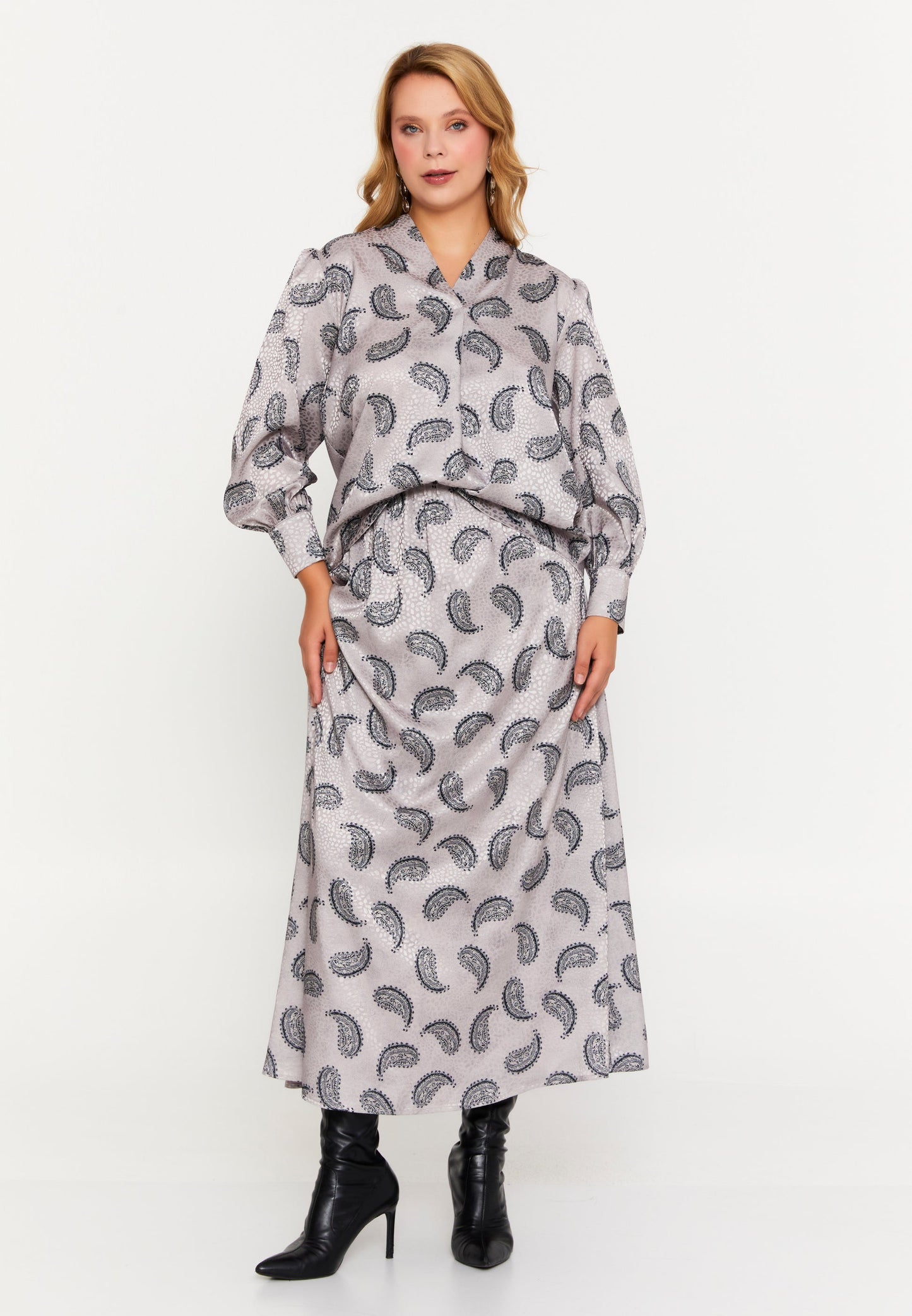 Maxi Patterned Regular Skirt Unit Price: €20