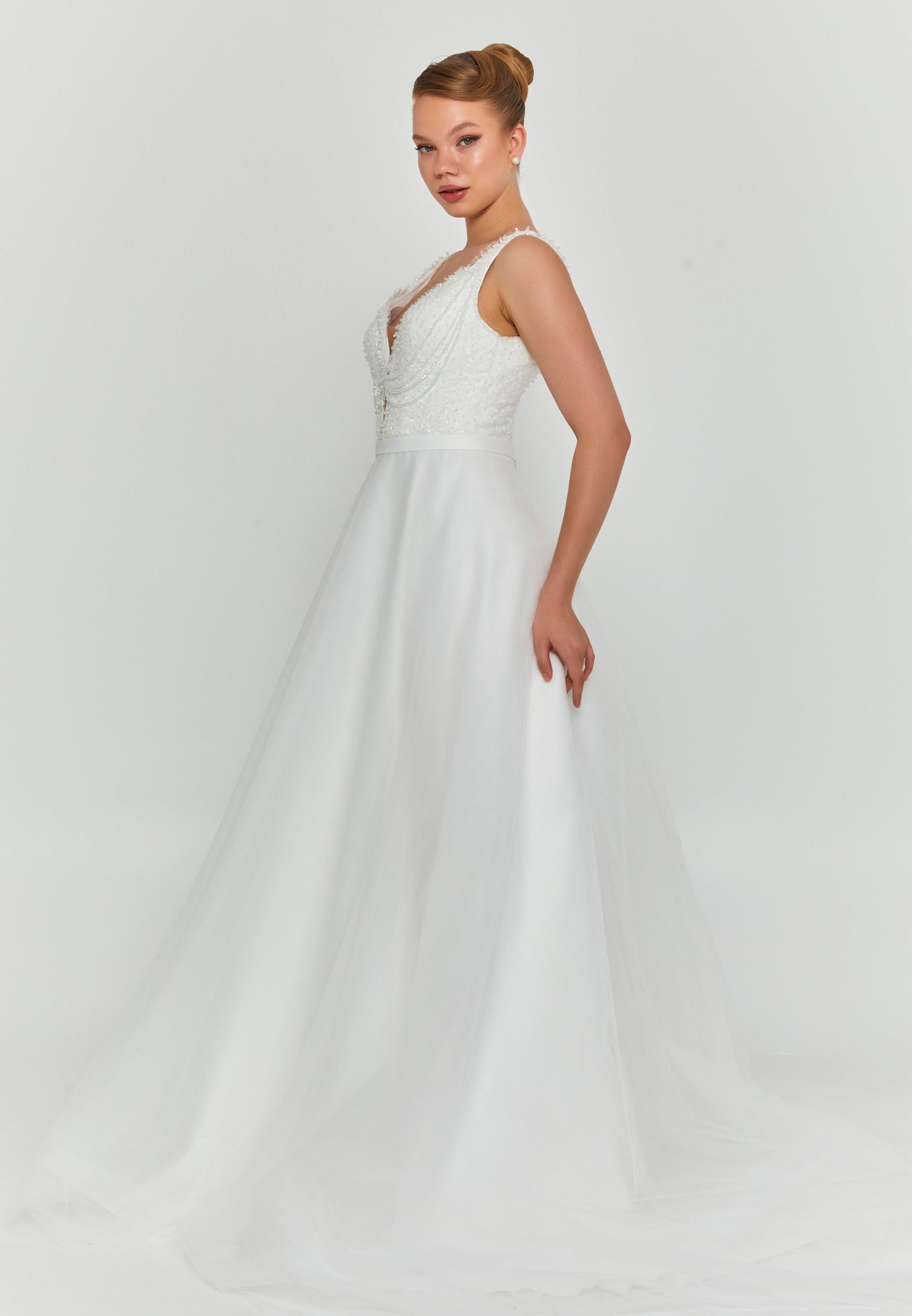 Sleeveless Maxi Tulle Regular Wedding Dress Unit Price: €200