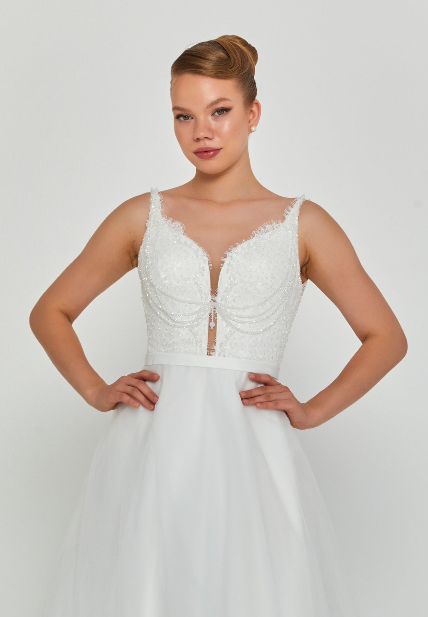 Sleeveless Maxi Tulle Regular Wedding Dress Unit Price: €200