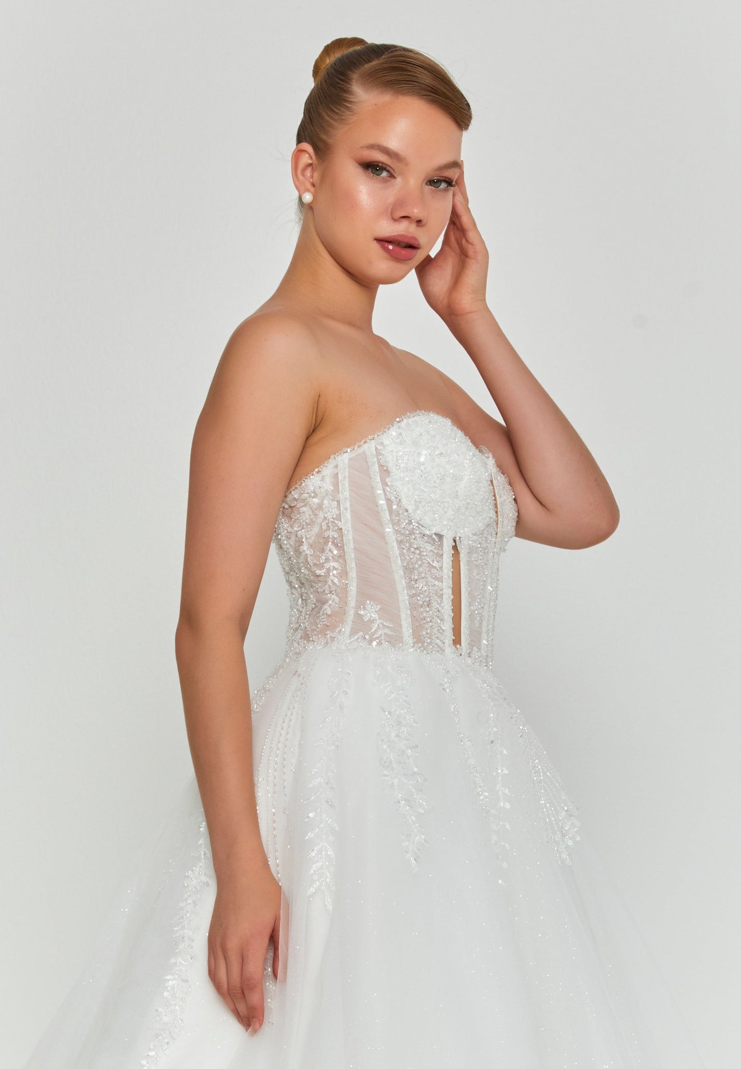 Strapless Maxi Tulle Regular Wedding Dress Unit Price: €200