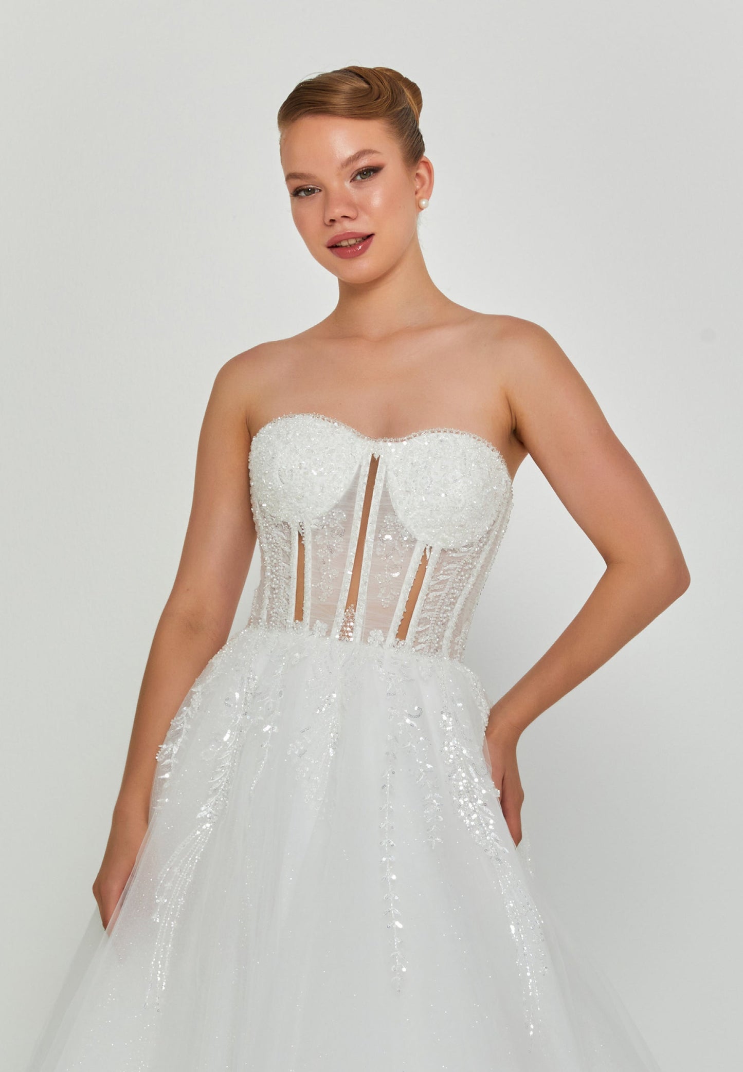 Strapless Maxi Tulle Regular Wedding Dress Unit Price: €200