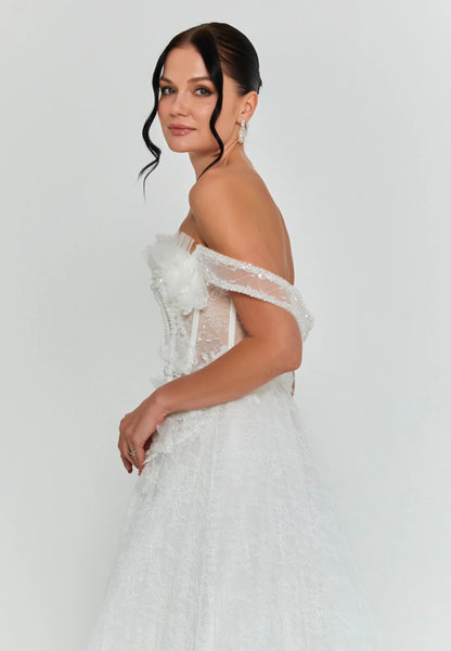 Off Shoulder Maxi Lace Regular Wedding Dress Unit Price: €210