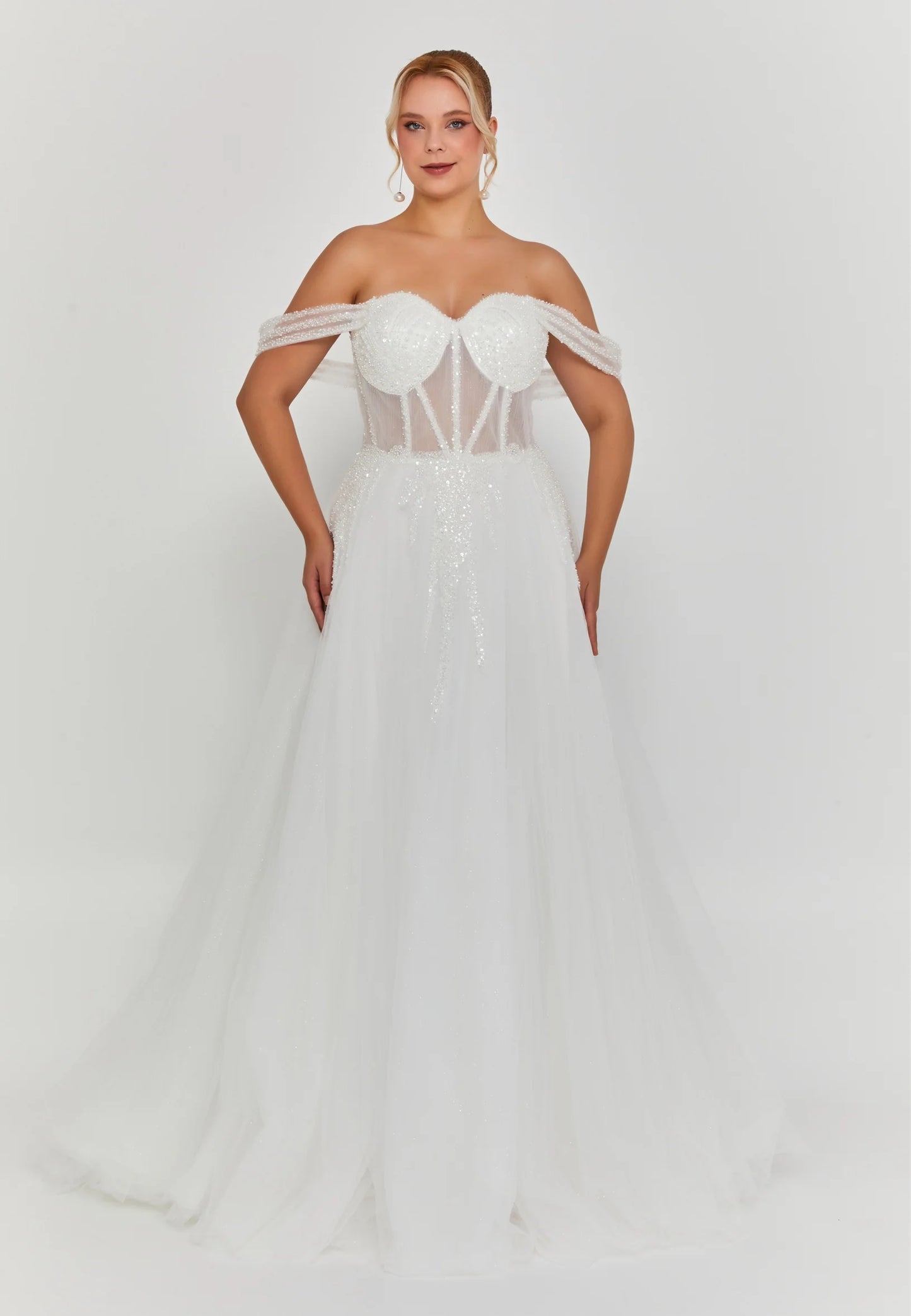 Off Shoulder Maxi Tulle Plus Size Wedding Dress Unit Price: €320
