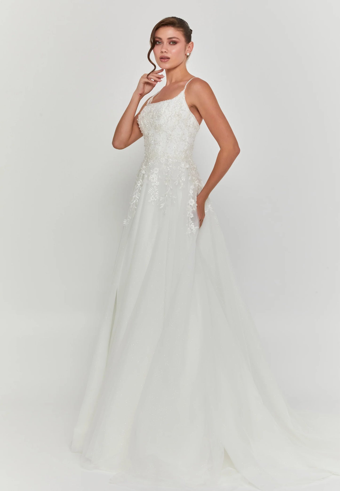 Sleeveless Maxi Tulle Regular Wedding Dress Unit Price: €240