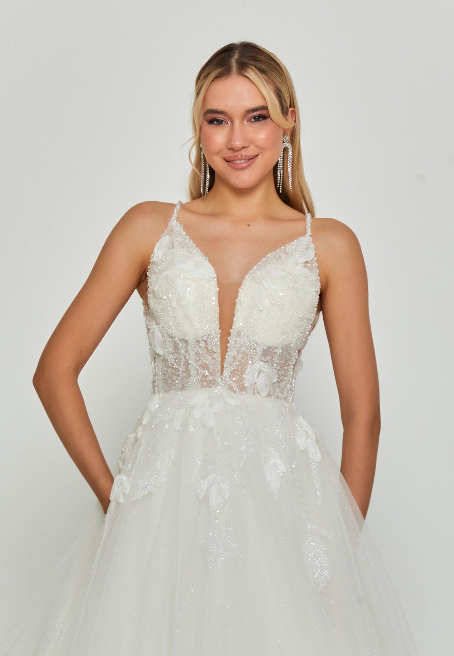 Sleeveless Maxi Tulle Regular Wedding Dress Unit Price: €220