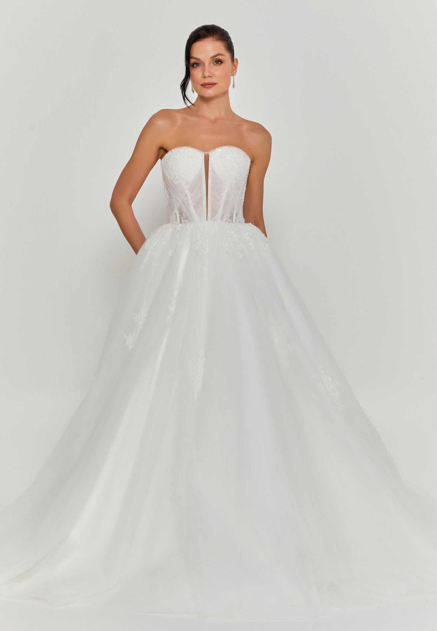 Strapless Maxi Tulle Regular Wedding Dress Unit Price: €195