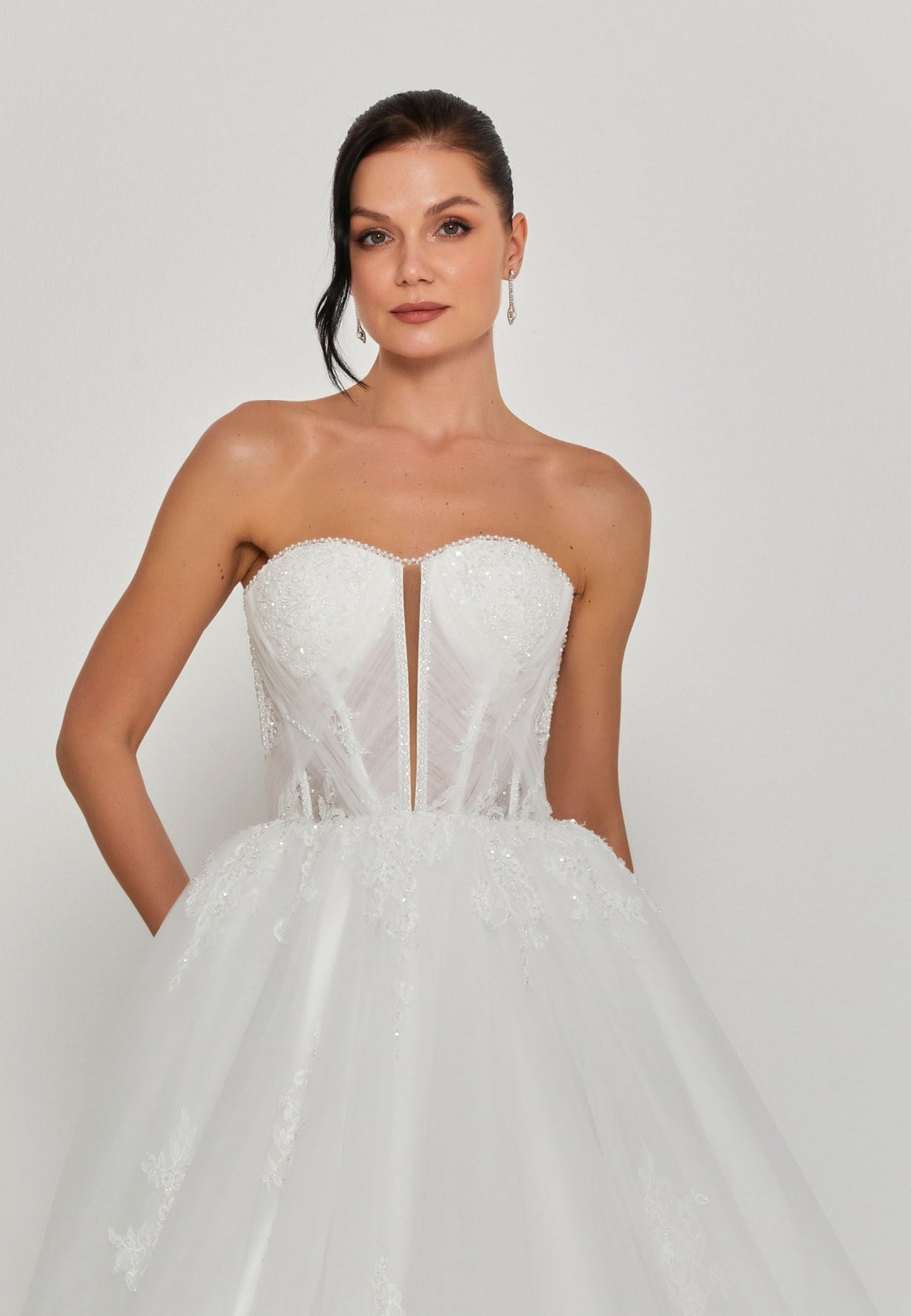 Strapless Maxi Tulle Regular Wedding Dress Unit Price: €195