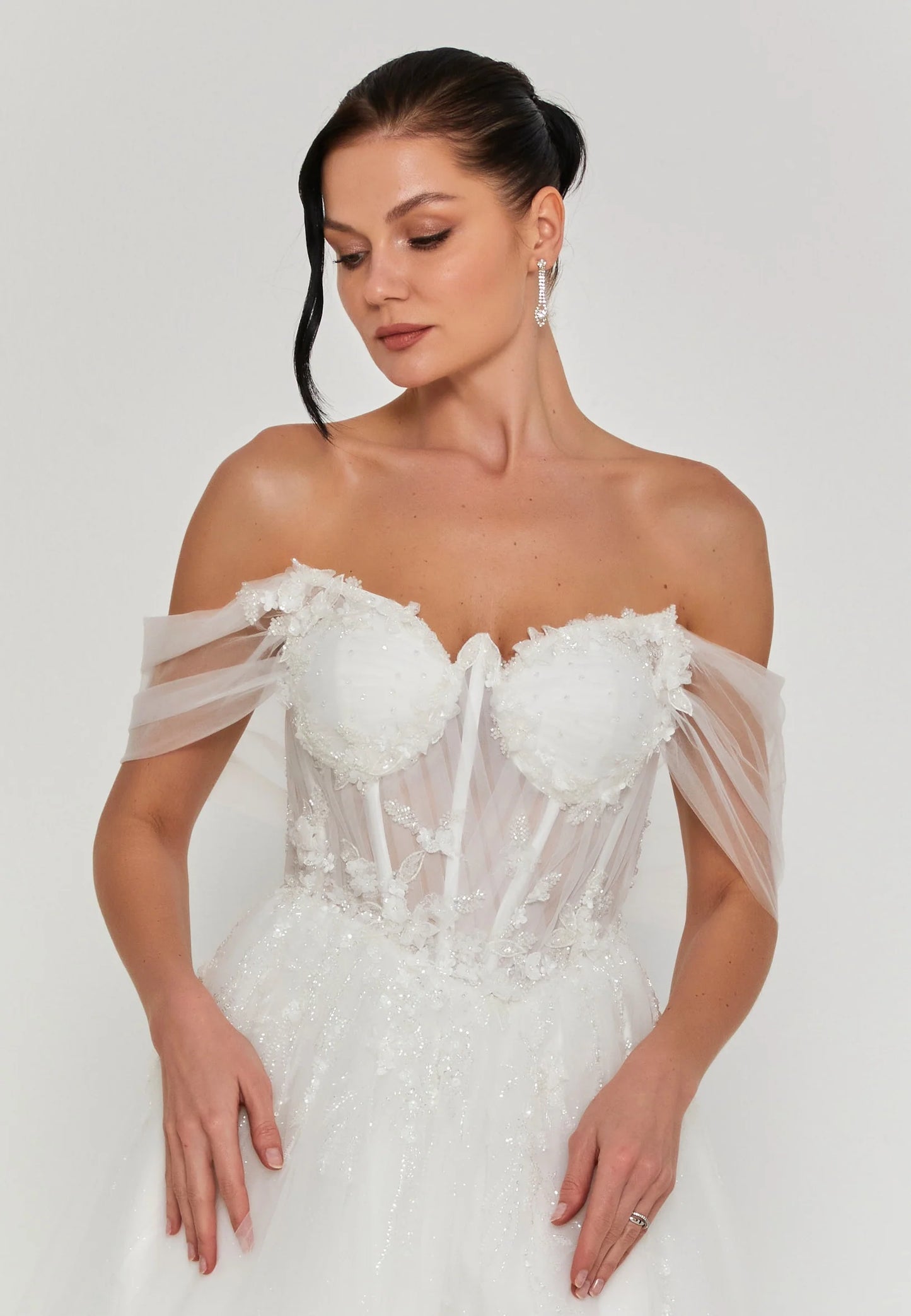 Off Shoulder Maxi Tulle Regular Wedding Dress Unit Price: €200