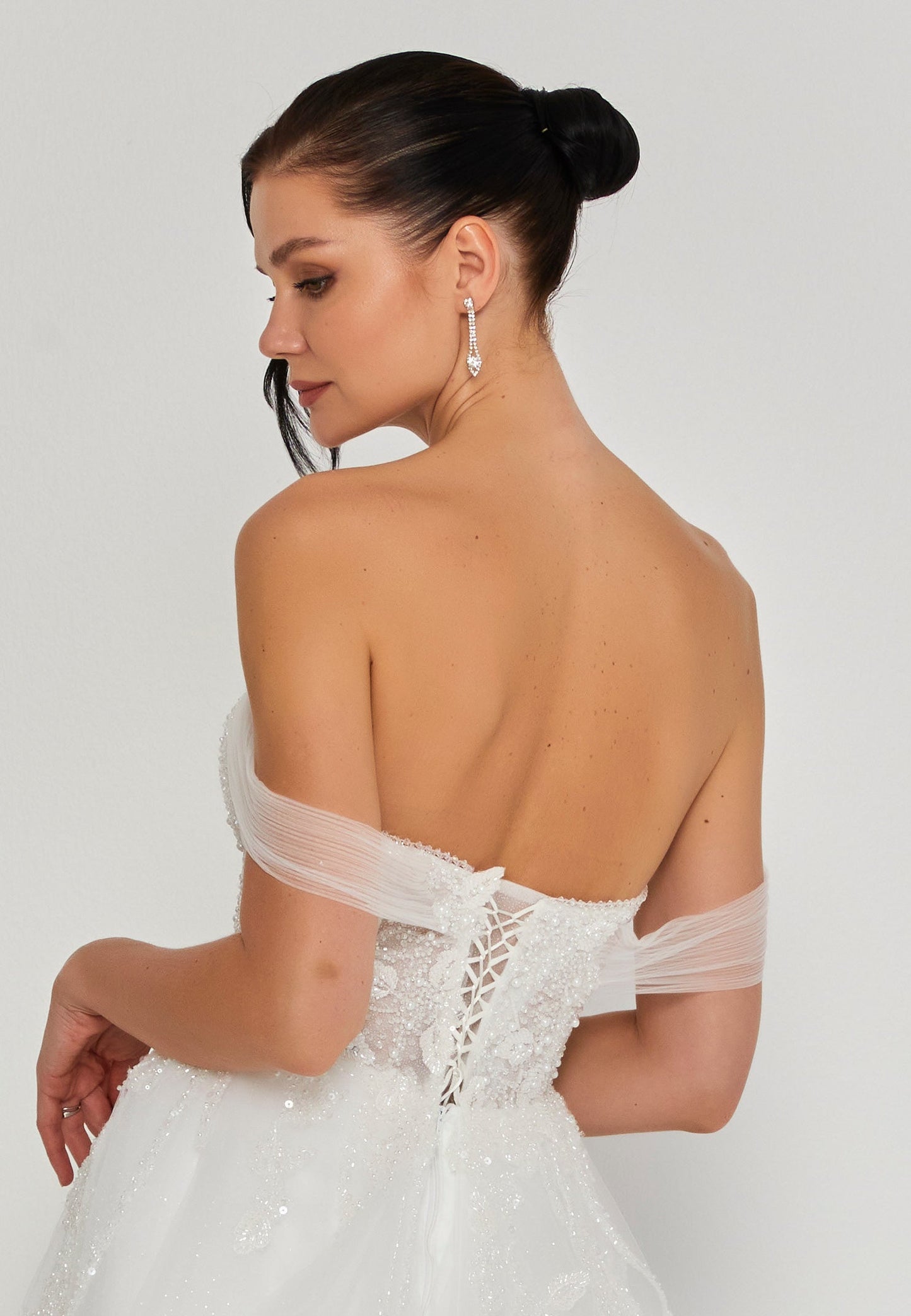 Off Shoulder Maxi Tulle Regular Wedding Dress Unit Price: €200