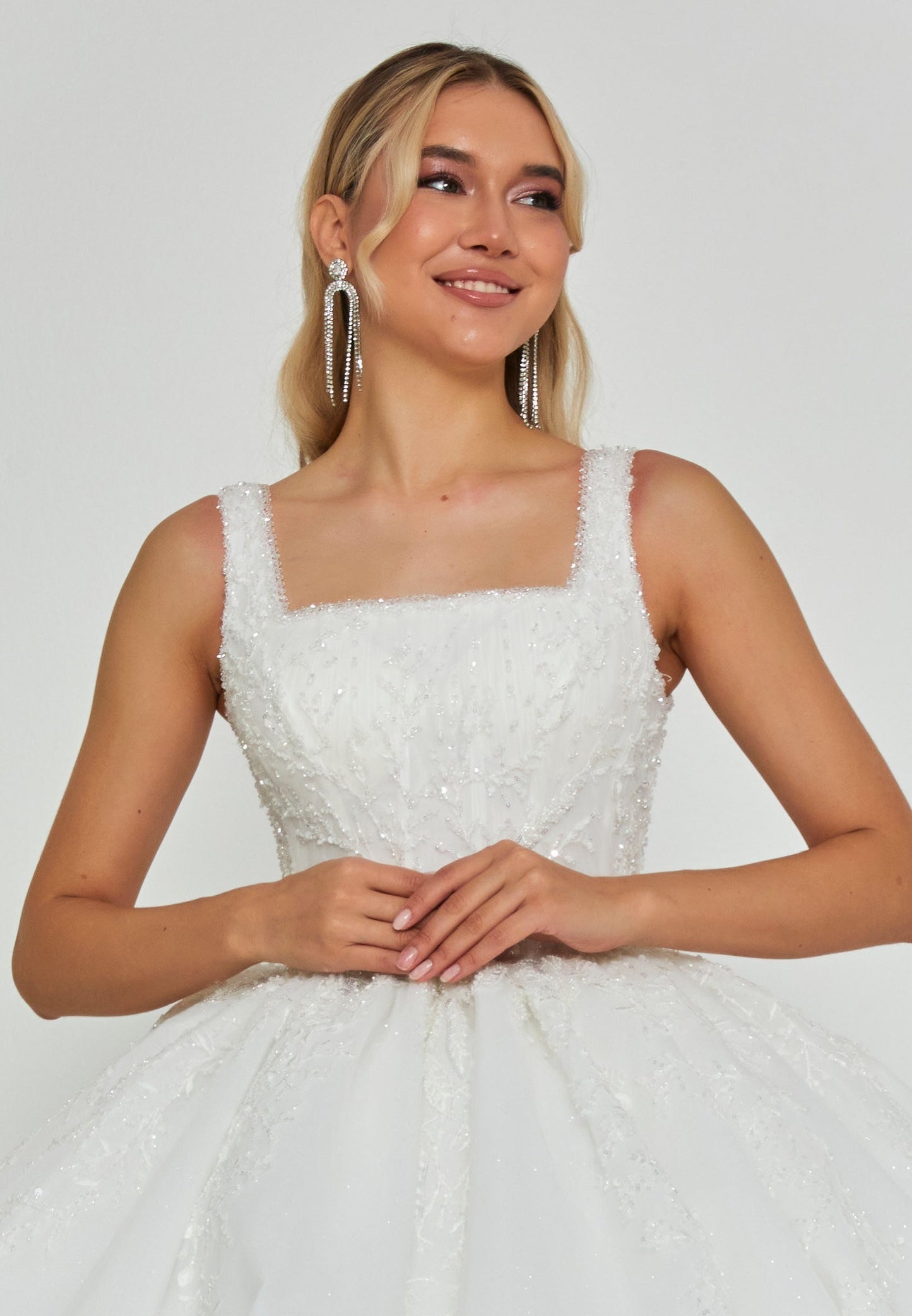 Sleeveless Maxi Tulle Regular Wedding Dress Unit Price: €460