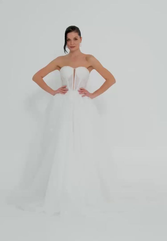 Strapless Maxi Tulle Regular Wedding Dress Unit Price: €195