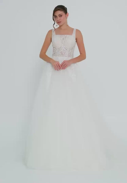 Sleeveless Maxi Tulle Regular Wedding Dress Unit Price: €240