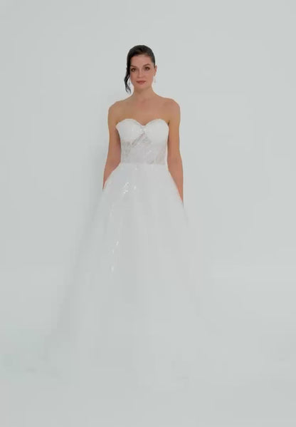 Strapless Maxi Tulle Regular Wedding Dress Unit Price: €335