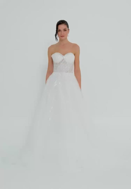 Strapless Maxi Tulle Regular Wedding Dress Unit Price: €335