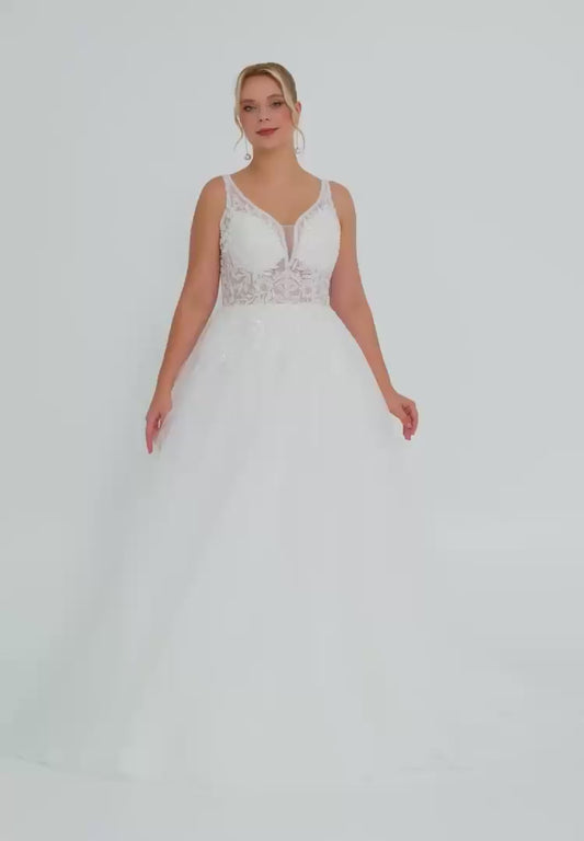 Sleeveless Maxi Tulle Plus Size Wedding Dress Unit Price: €320