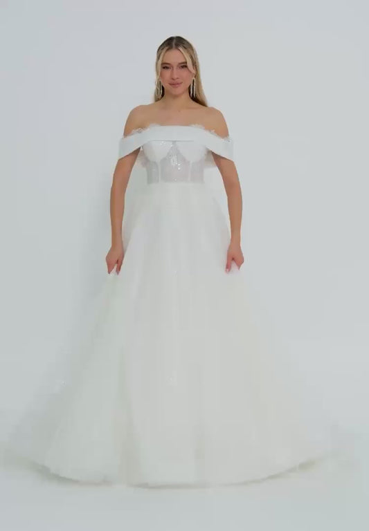 Off Shoulder Maxi Tulle Regular Wedding Dress Unit Price: €350