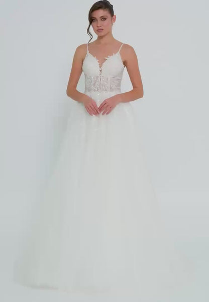 Sleeveless Maxi Tulle Regular Wedding Dress Unit Price: €240